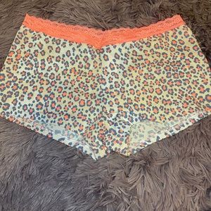 NWT VS shortie panty